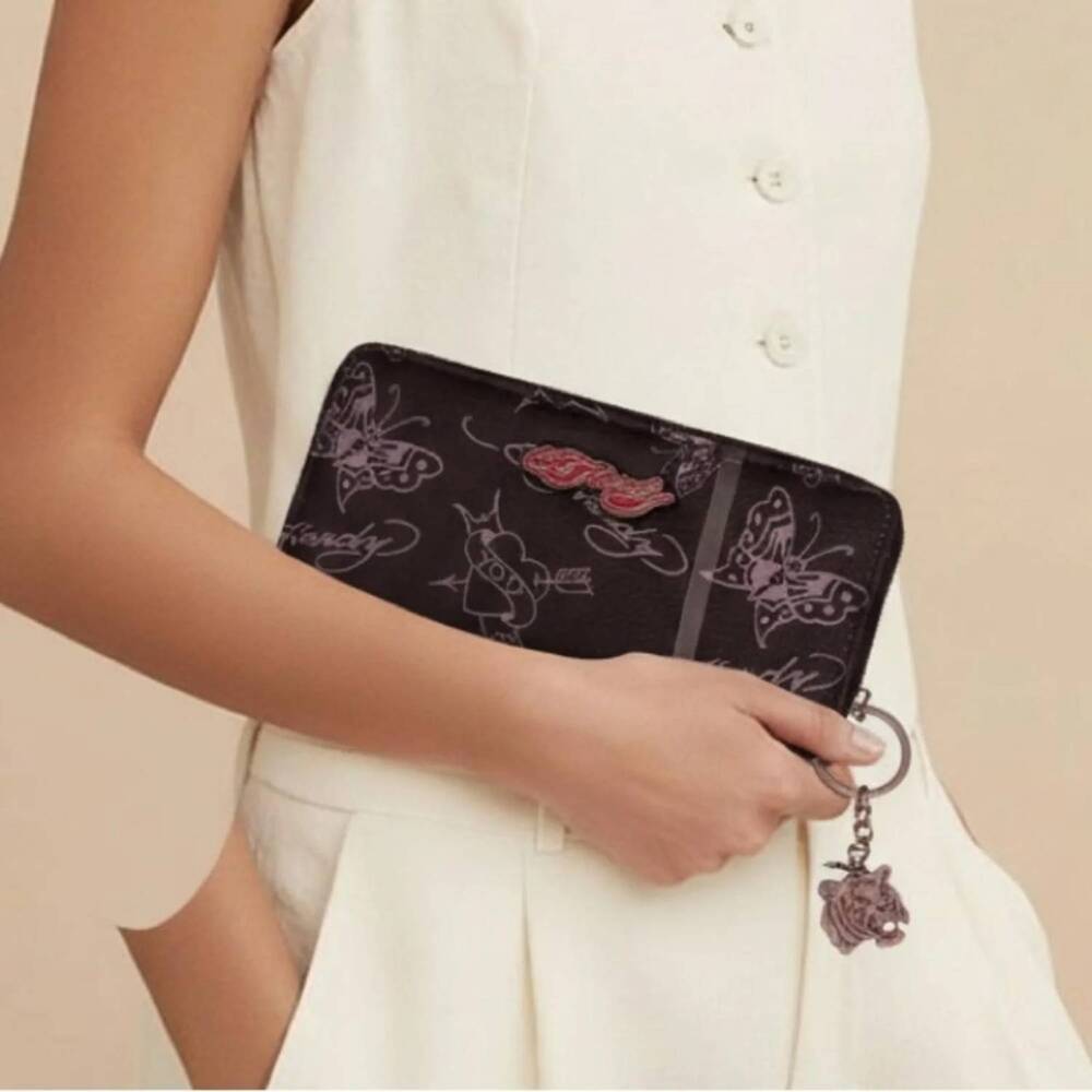 NEW ED HARDY women's design pattern clutch in black